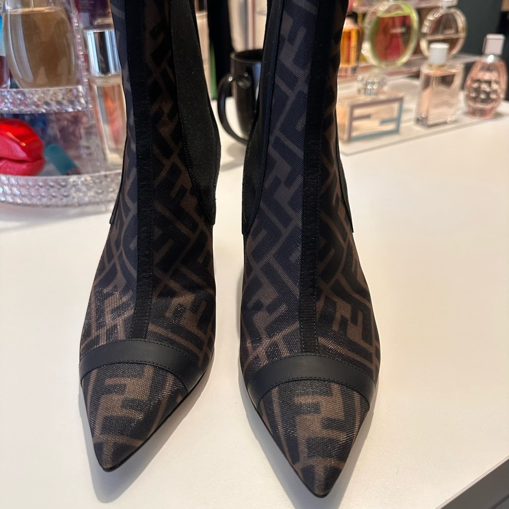 Fendi ankle boots, 36